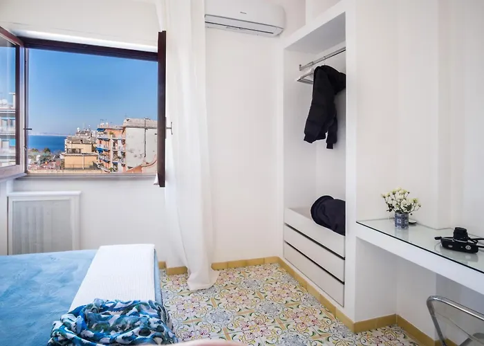 - Erica سورينتو